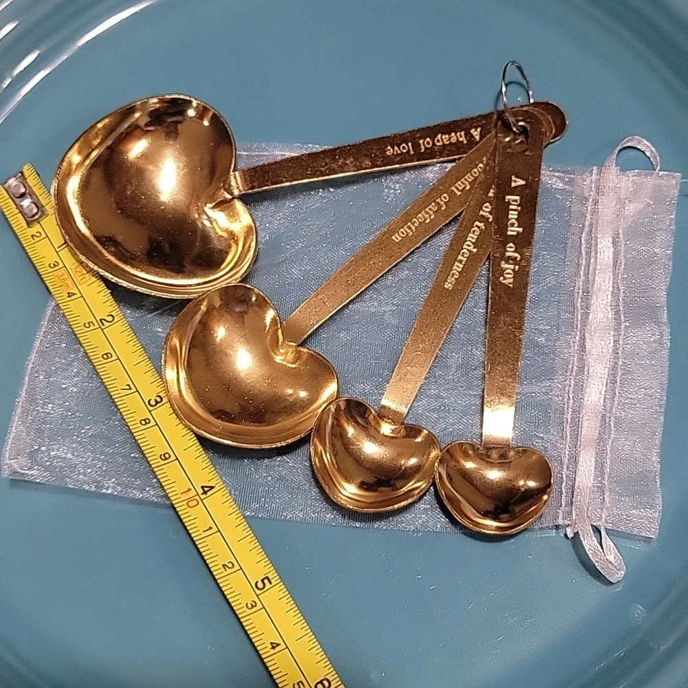 NWOT Heart Shaped Measuring Spoons - Gold-Colored